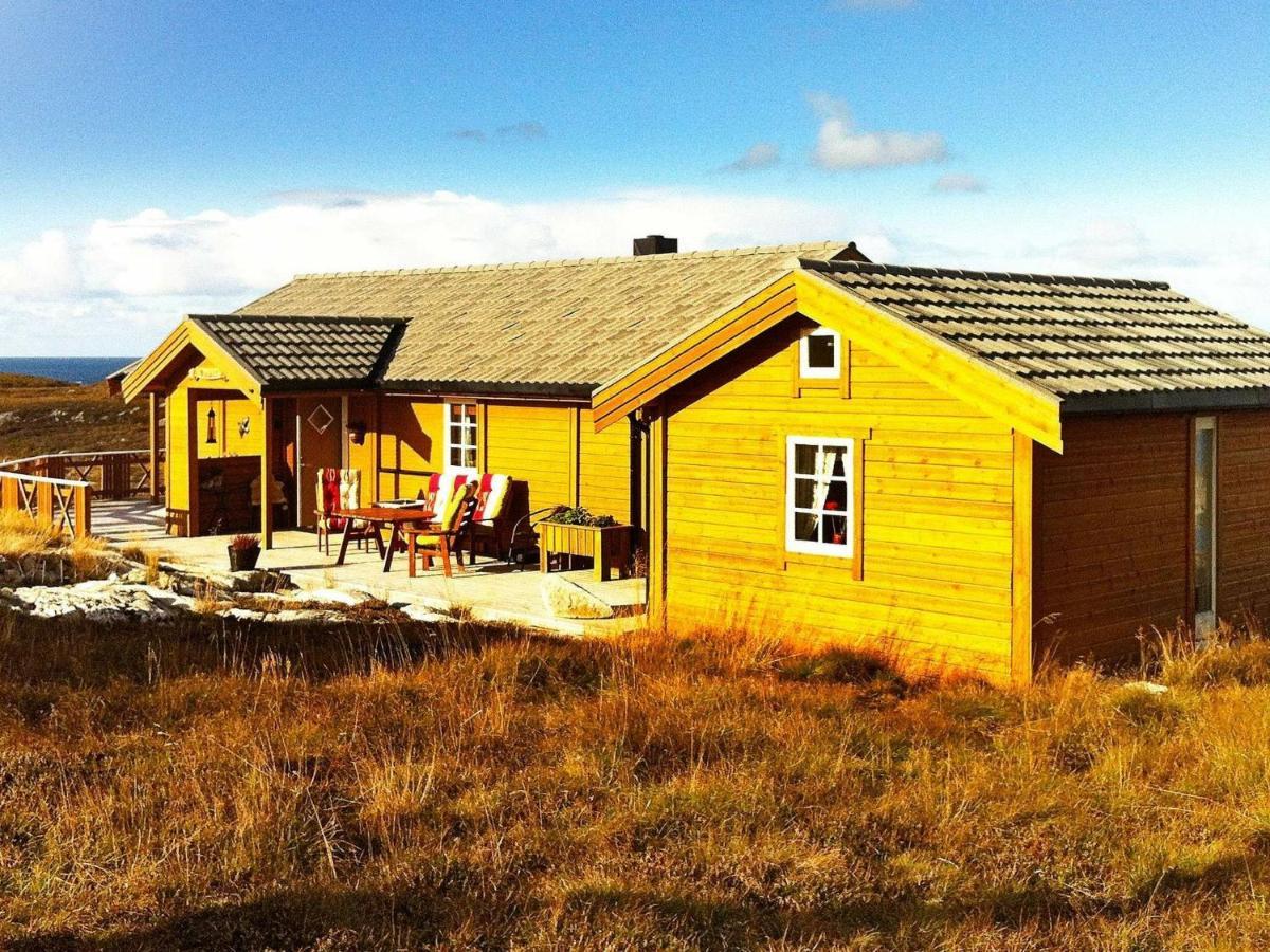 Three-Bedroom Holiday Home In Dyrvik Tuvnes Luaran gambar