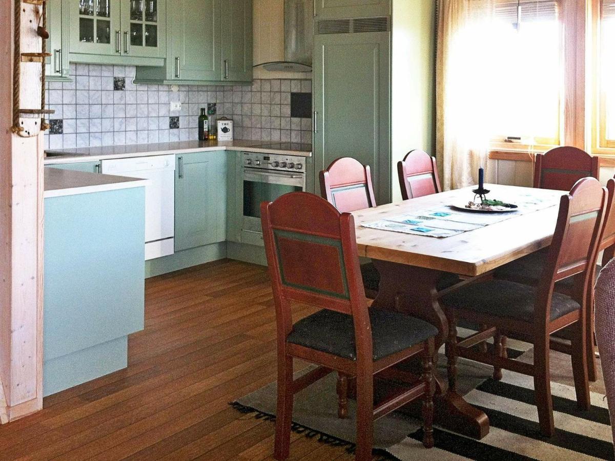 Three-Bedroom Holiday Home In Dyrvik Tuvnes Bilik gambar
